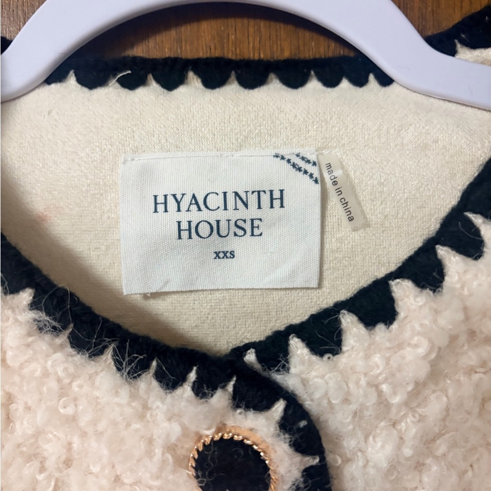 Hyacinth House - Picture 2 of 8